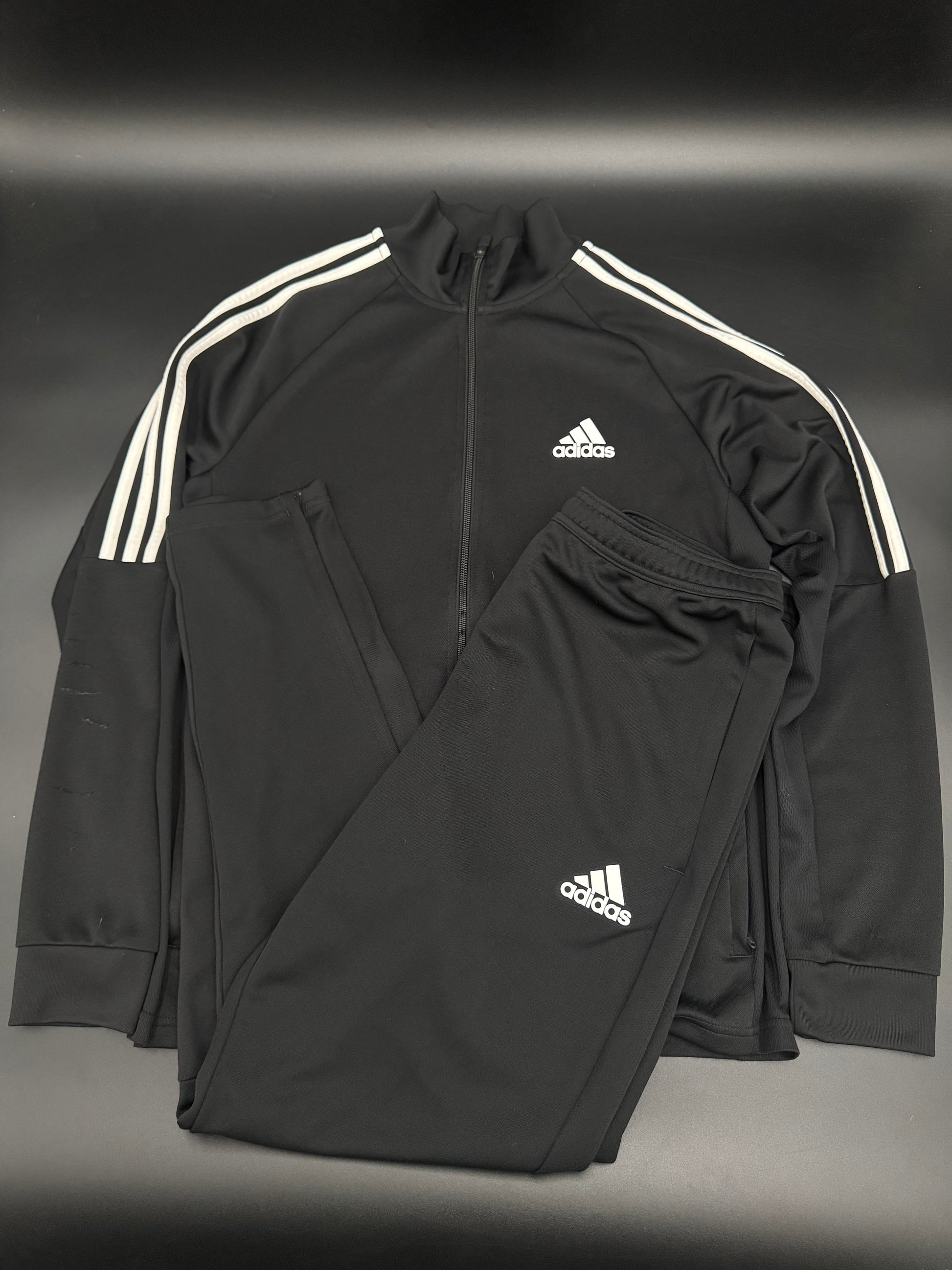 ESSENTIALS 3-STRIPES TRACK SUIT