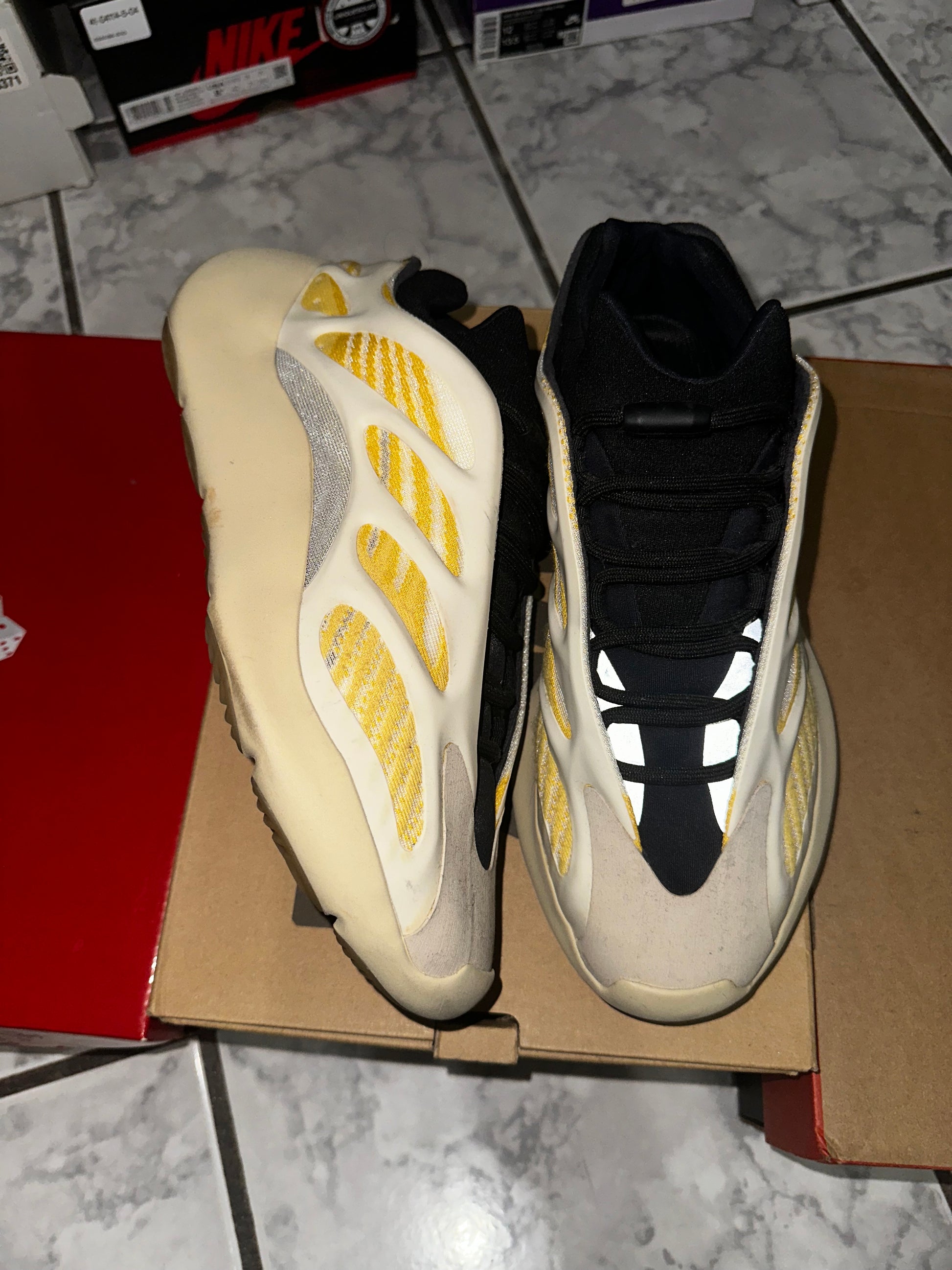 Yeezy 700 V3 'Safflower'