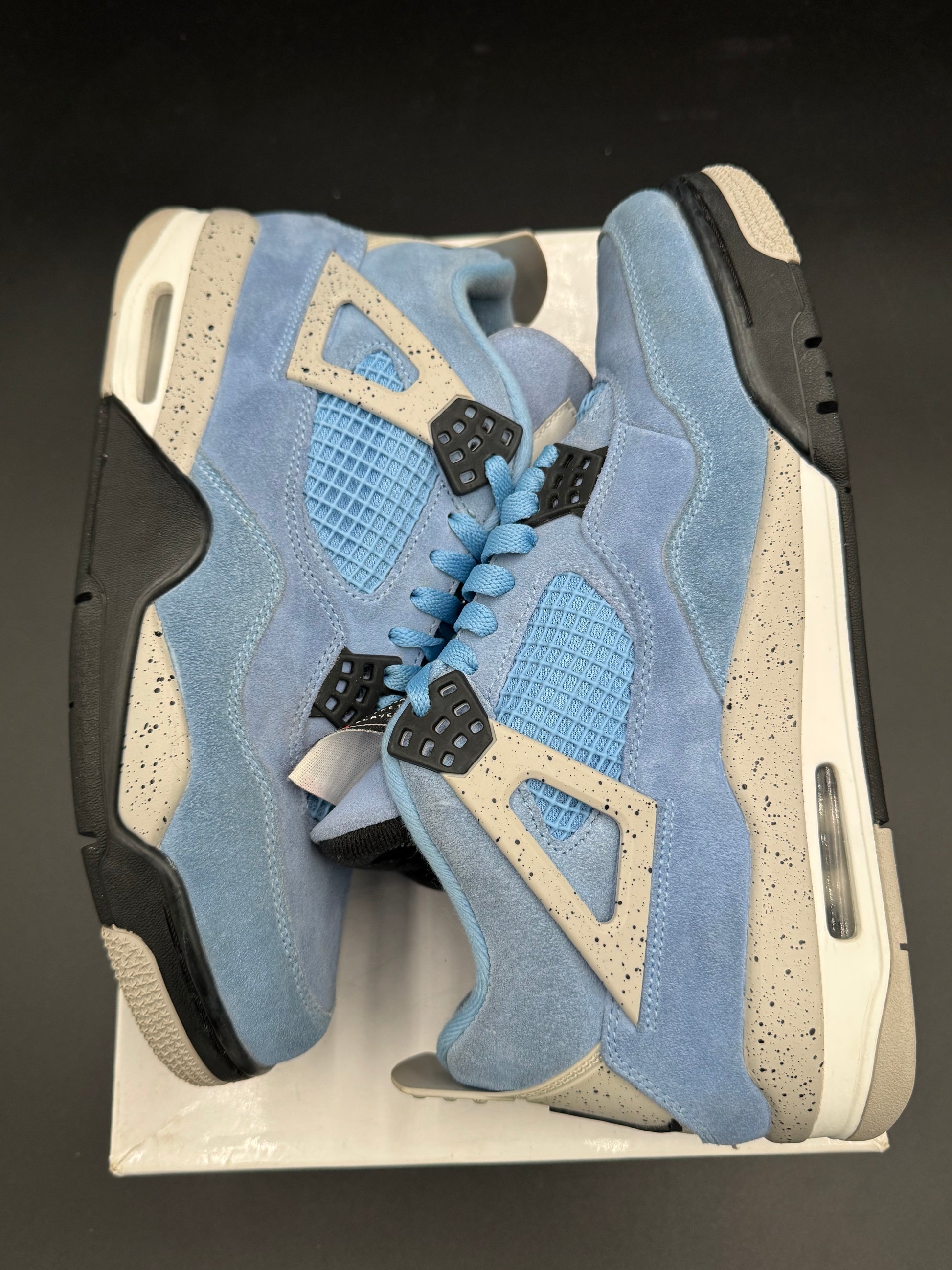 Air Jordan 4 Retro 'University Blue'