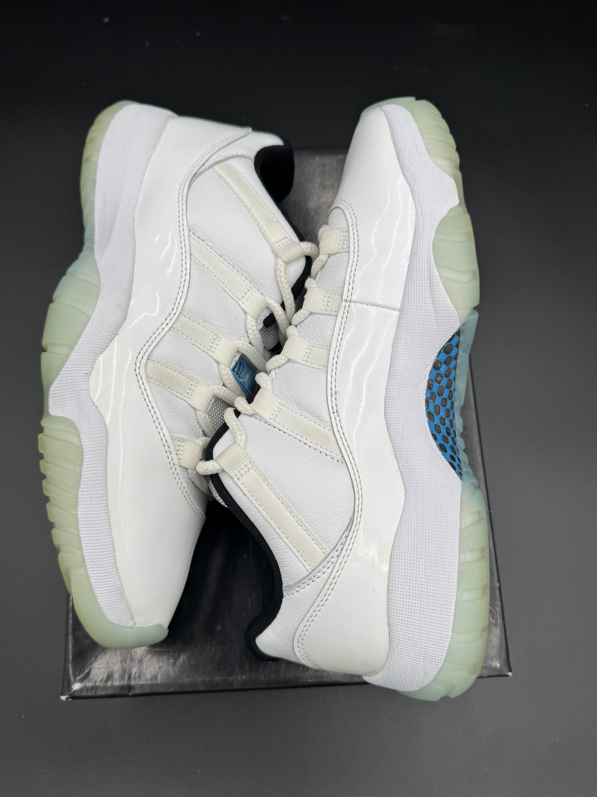 Air Jordan 11 Retro Low 'Legend Blue'