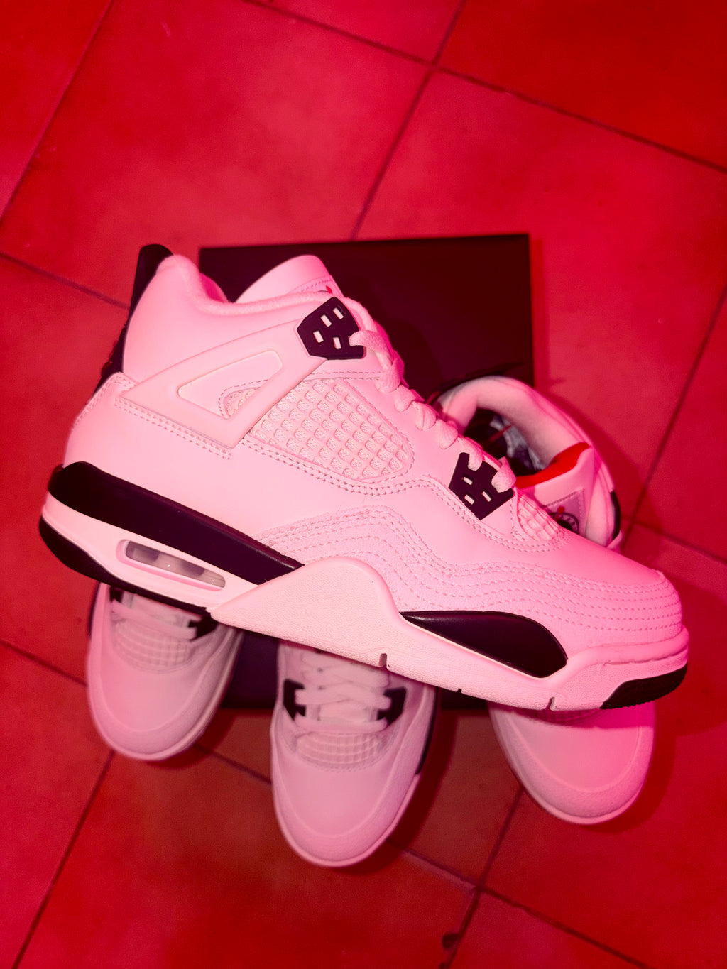 AIR JORDAN 4 RETRO `FLIGHT CLUB’