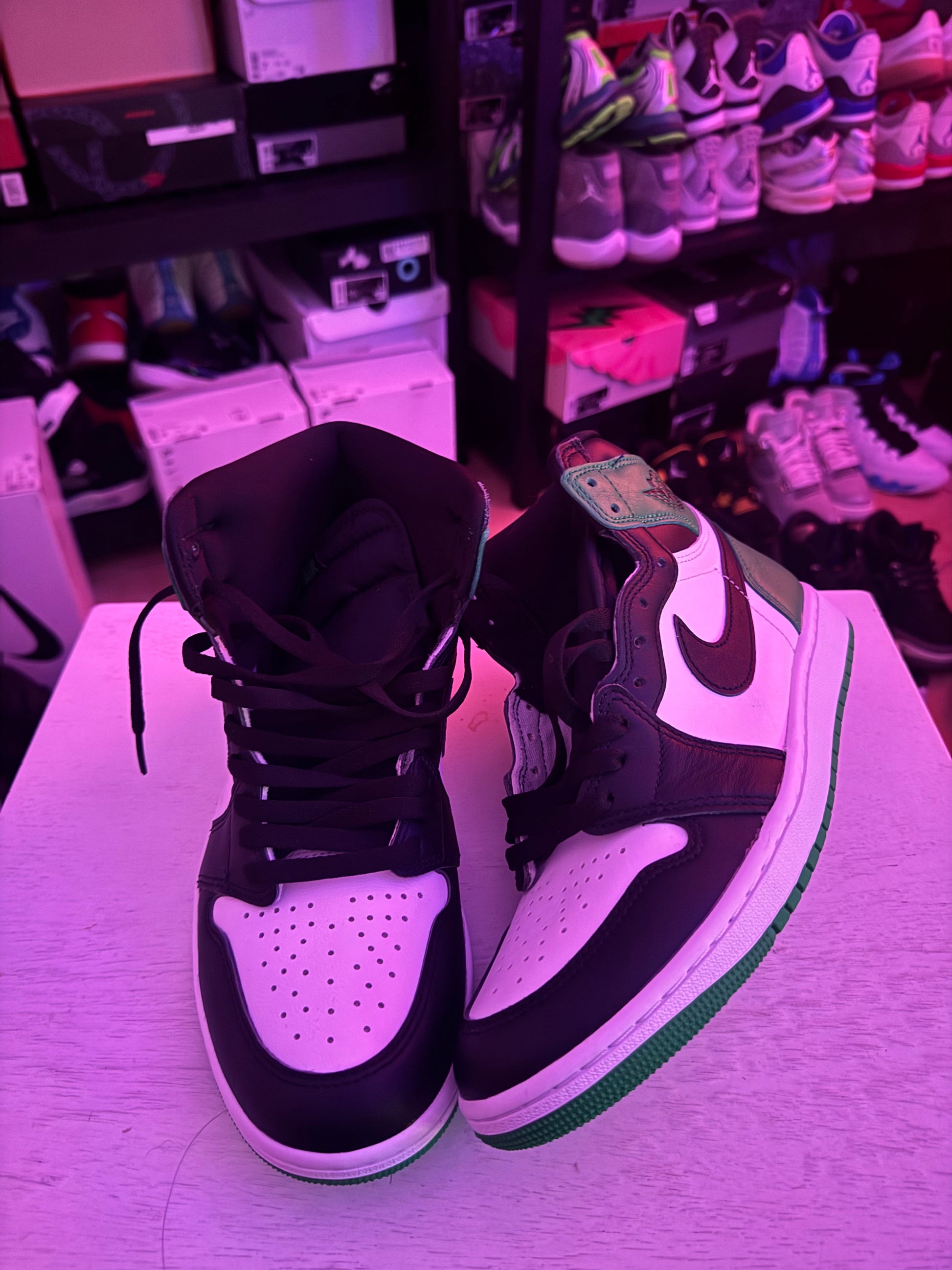 Air Jordan 1 Retro High OG 'Pine Green'