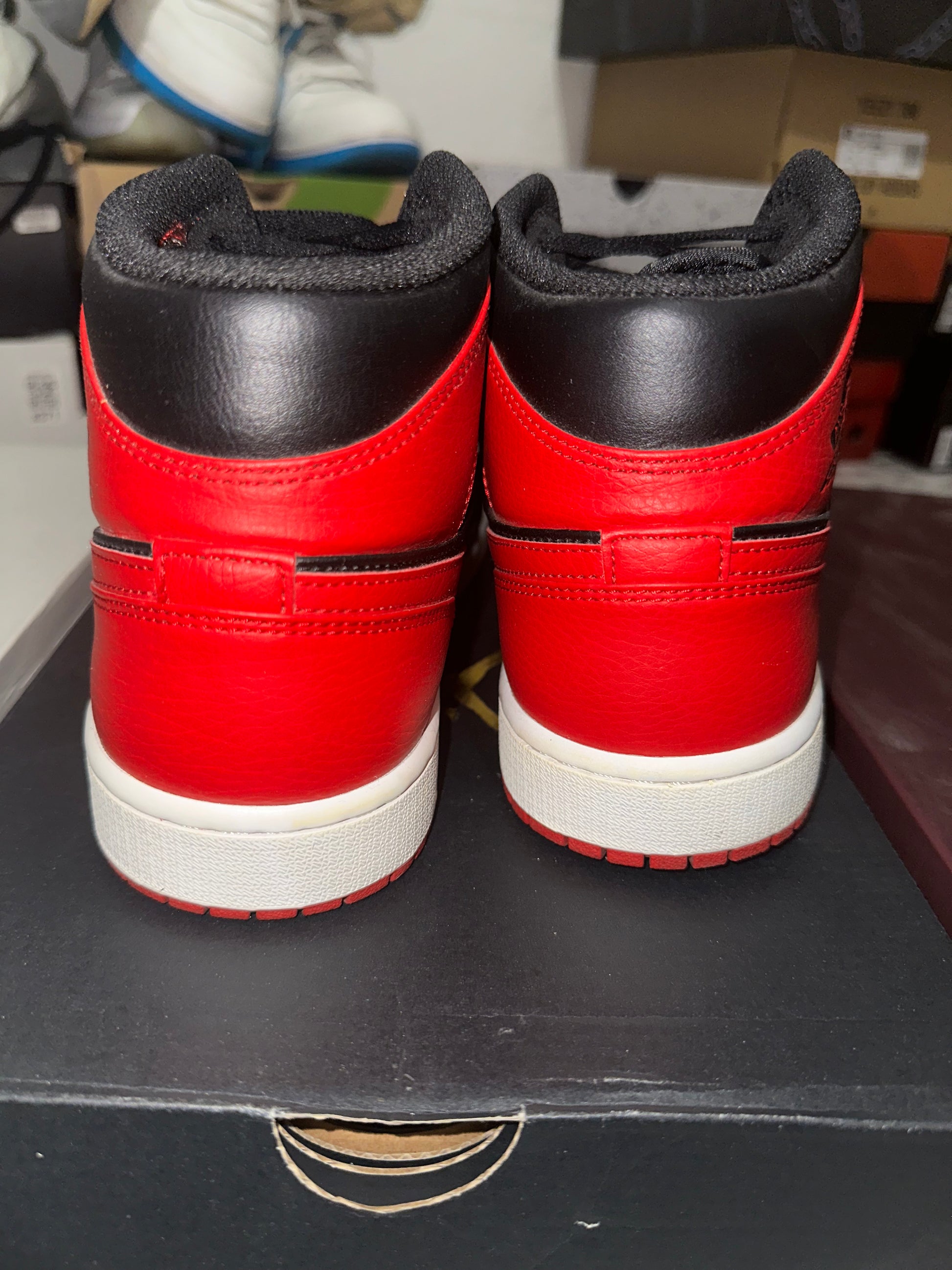 Air Jordan 1 Mid 'Banned'