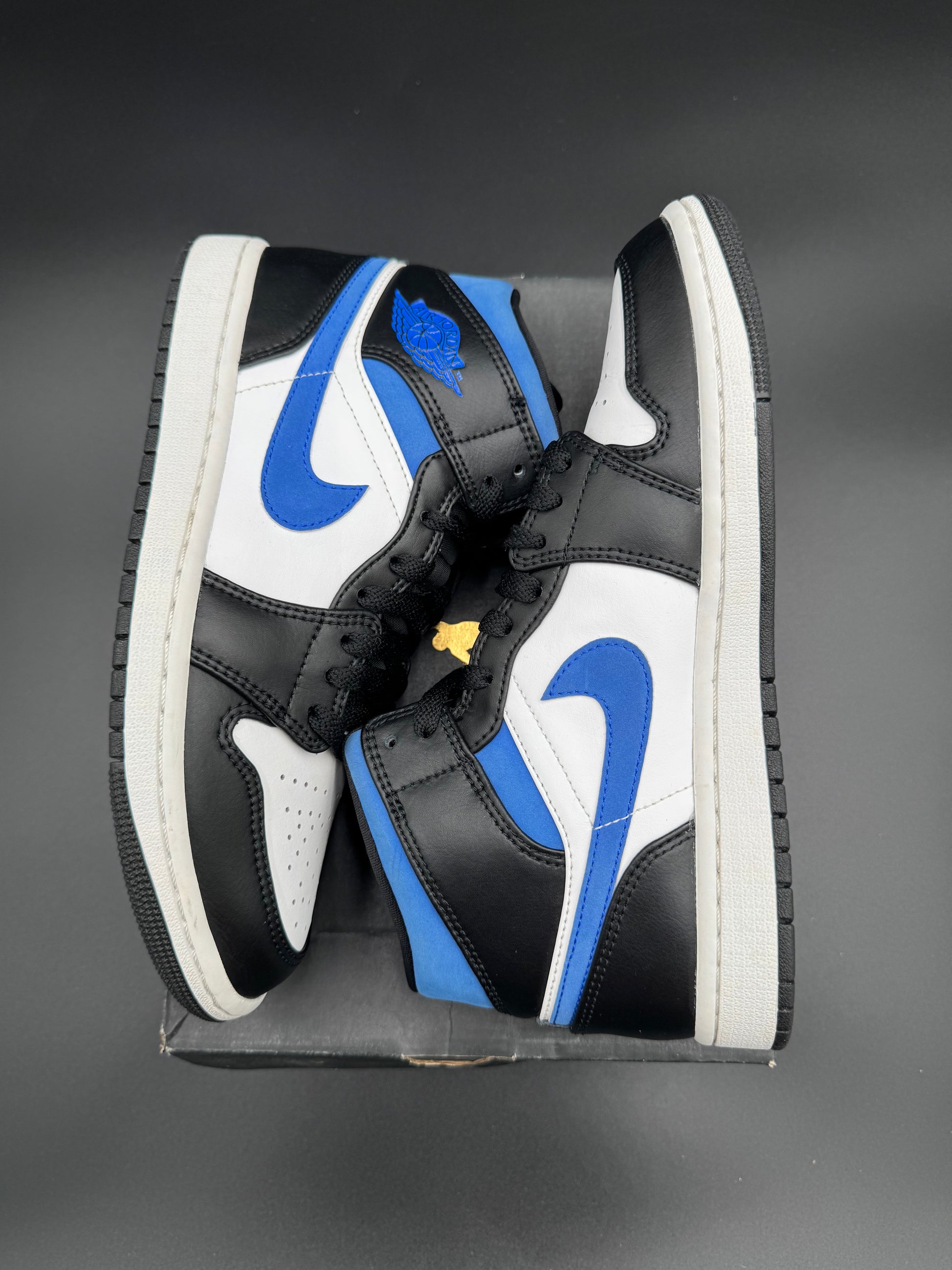 Air Jordan 1 Mid 'Racer Blue'