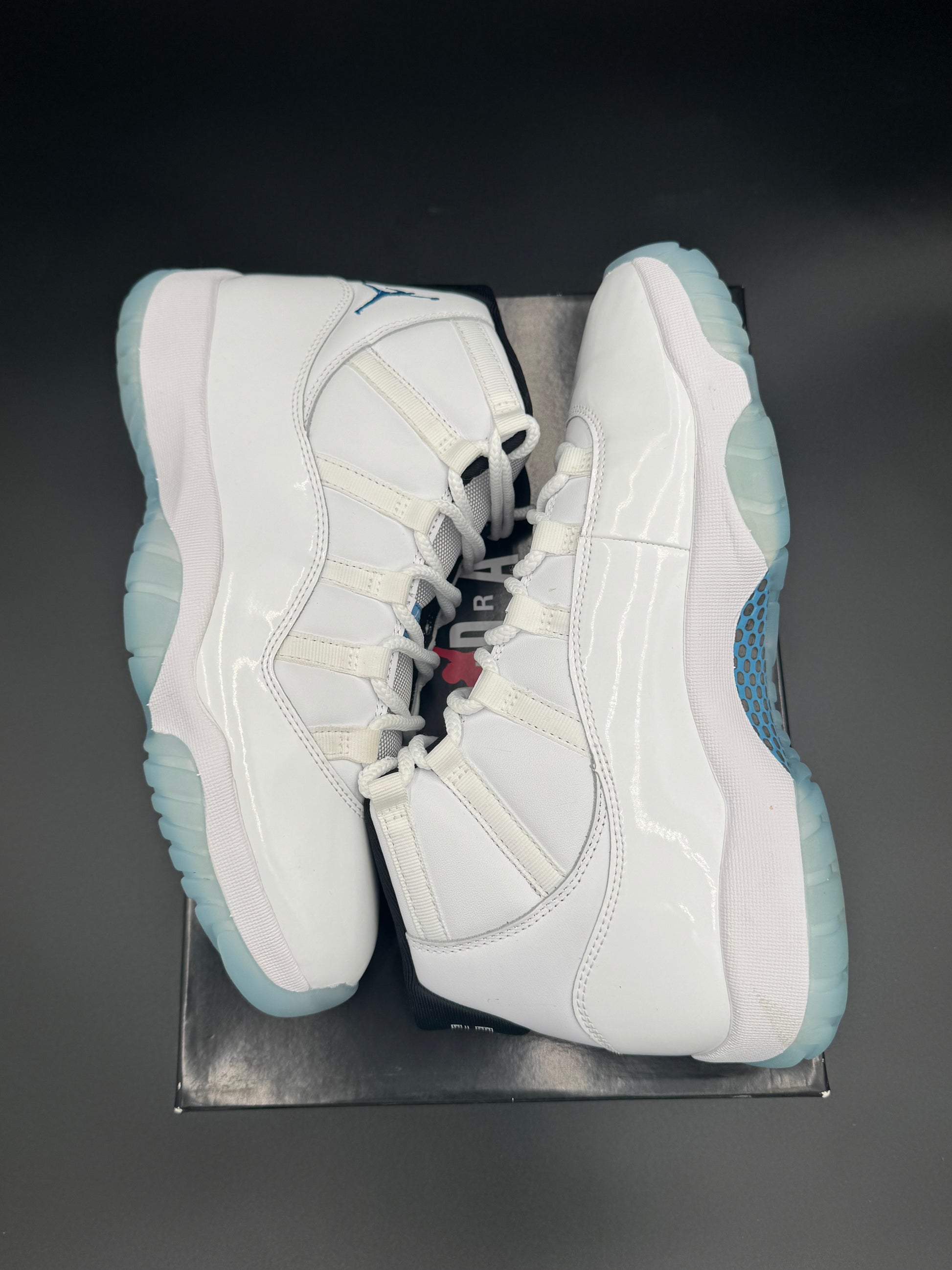 Air Jordan 11 Retro 'Legend Blue / Columbia' 2024