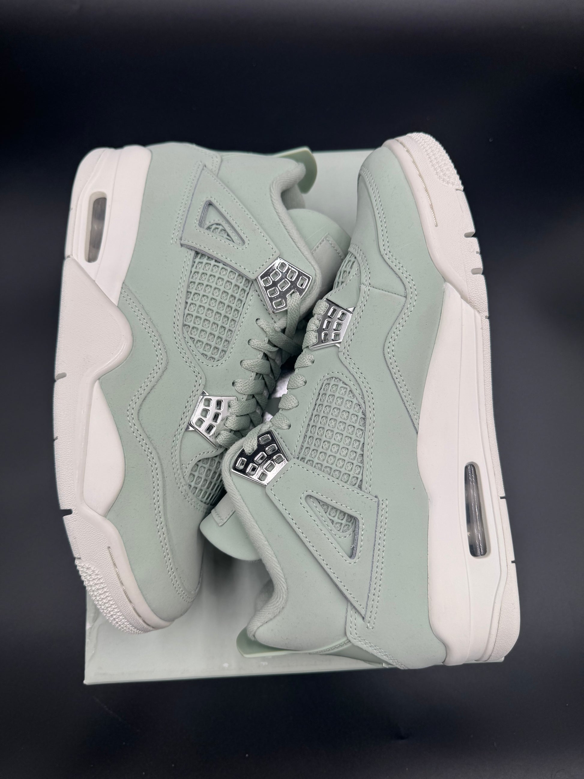 WMNS AIR JORDAN 4 RETRO 'ABUNDANCE / SEAFOAM'