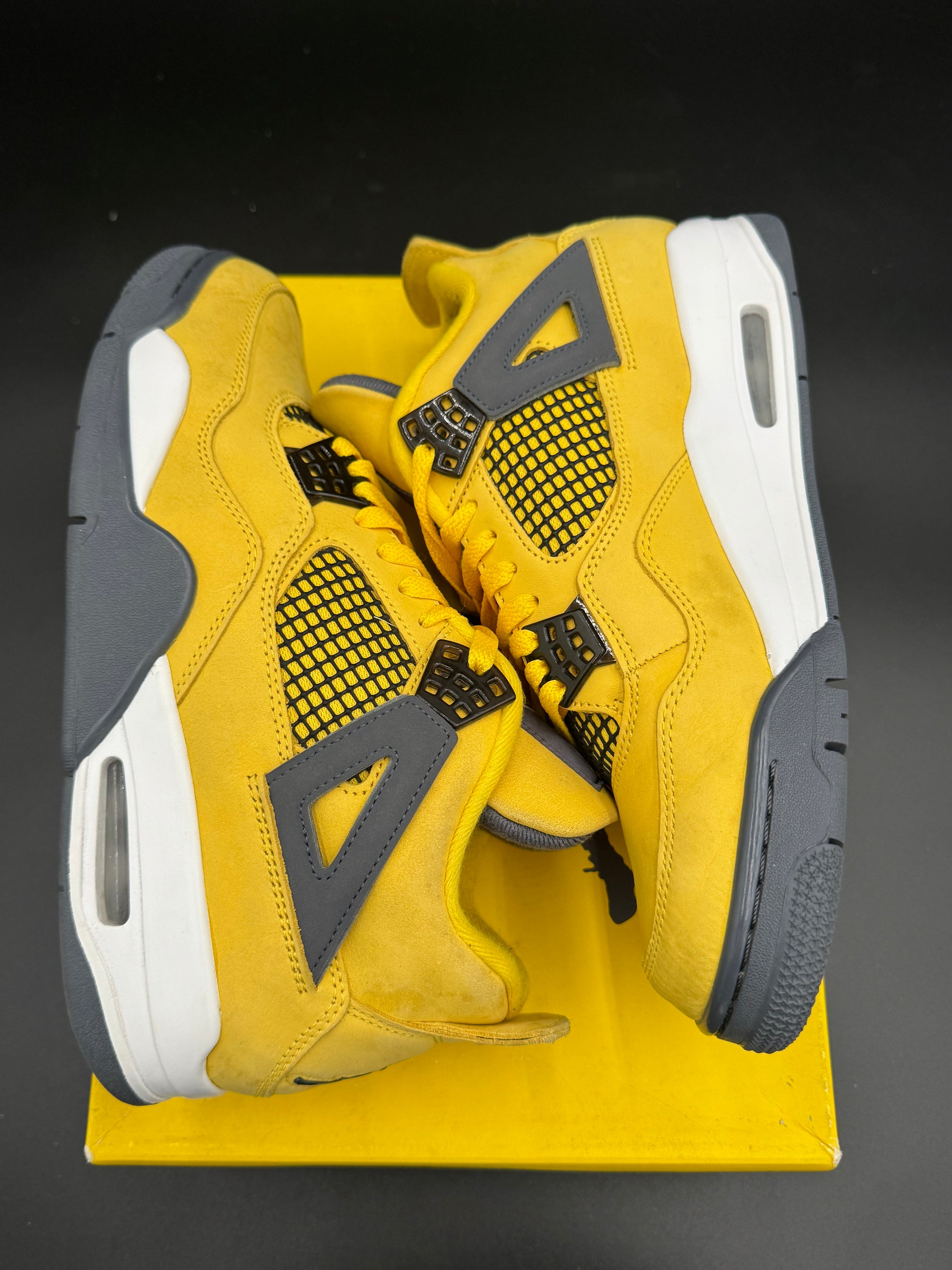 Air Jordan 4 Retro 'Lightning' 2021