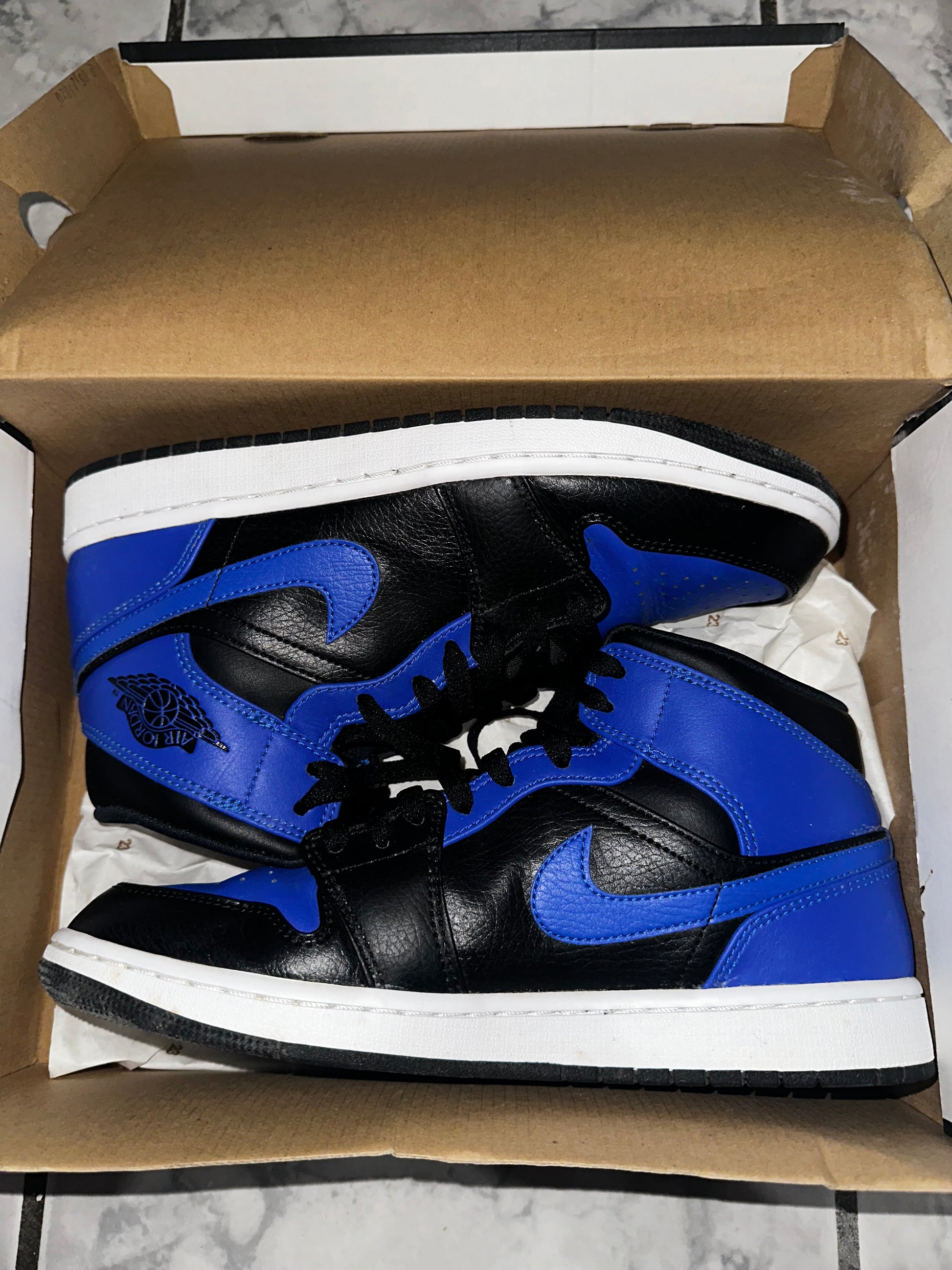 Air Jordan 1 Mid 'Hyper Royal