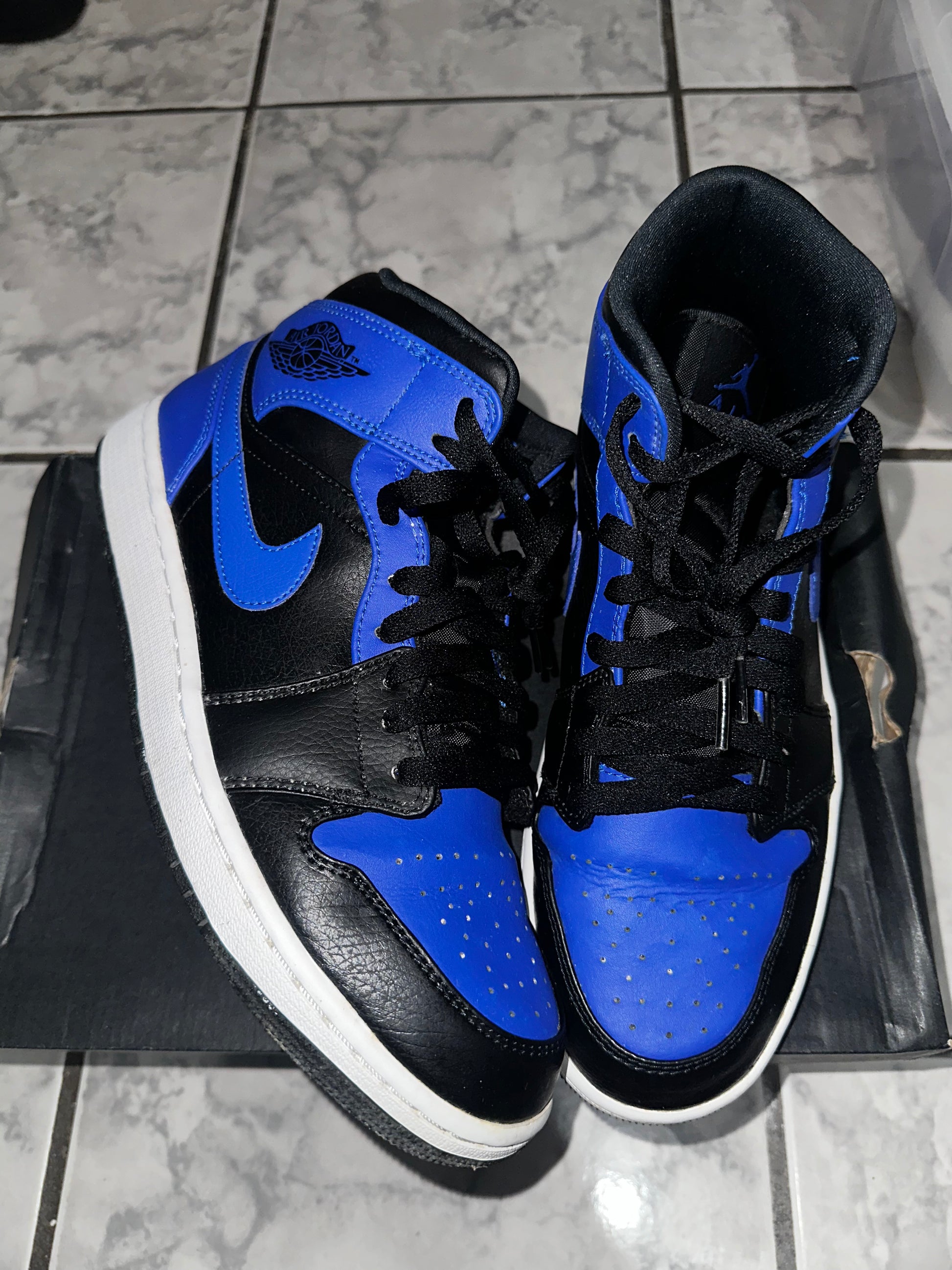 Air Jordan 1 Mid 'Hyper Royal