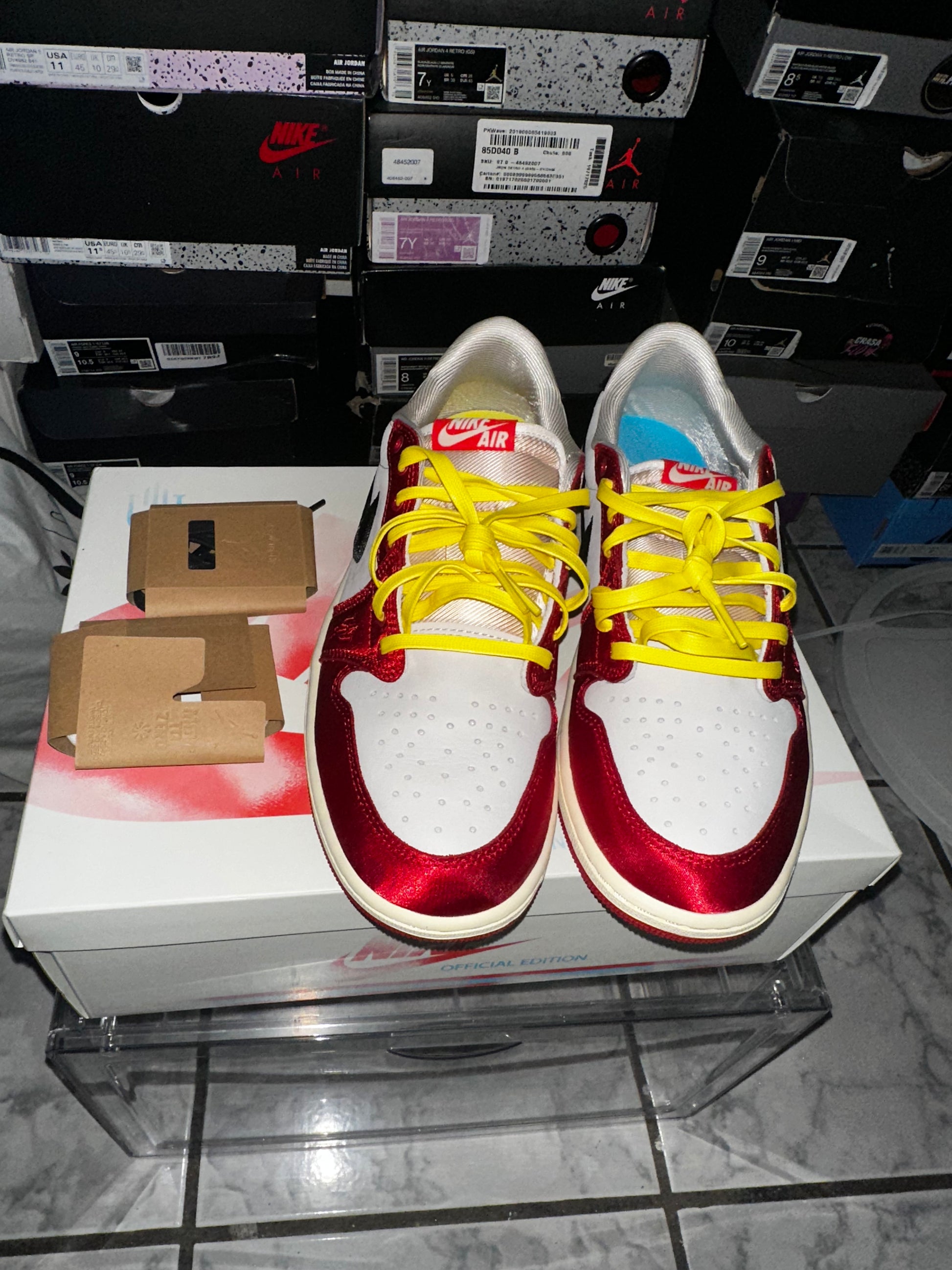 Trophy Room x Air Jordan 1 Retro Low OG SP 'Rookie Card - Away'