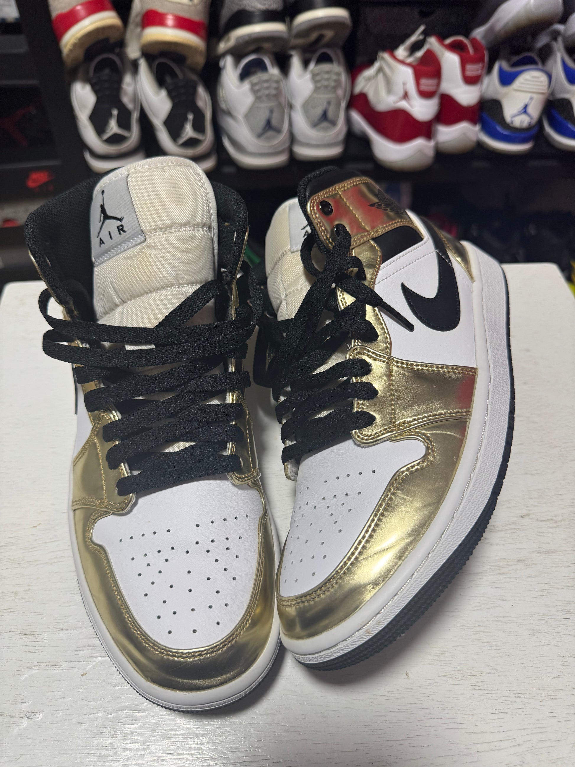 Air Jordan 1 Mid SE 'Metallic Gold'