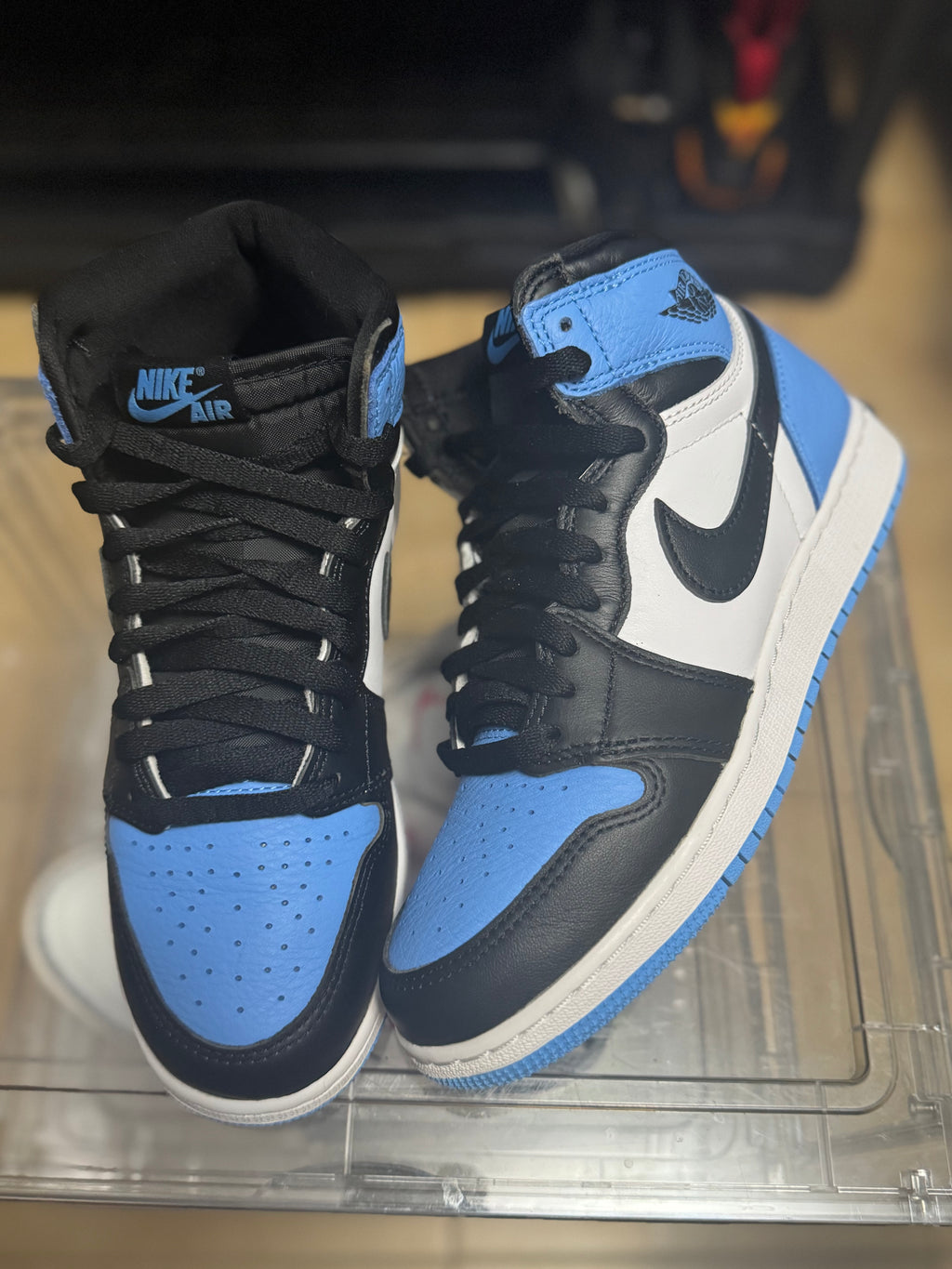 Air Jordan 1 Retro High OG GS 'UNC Toe'