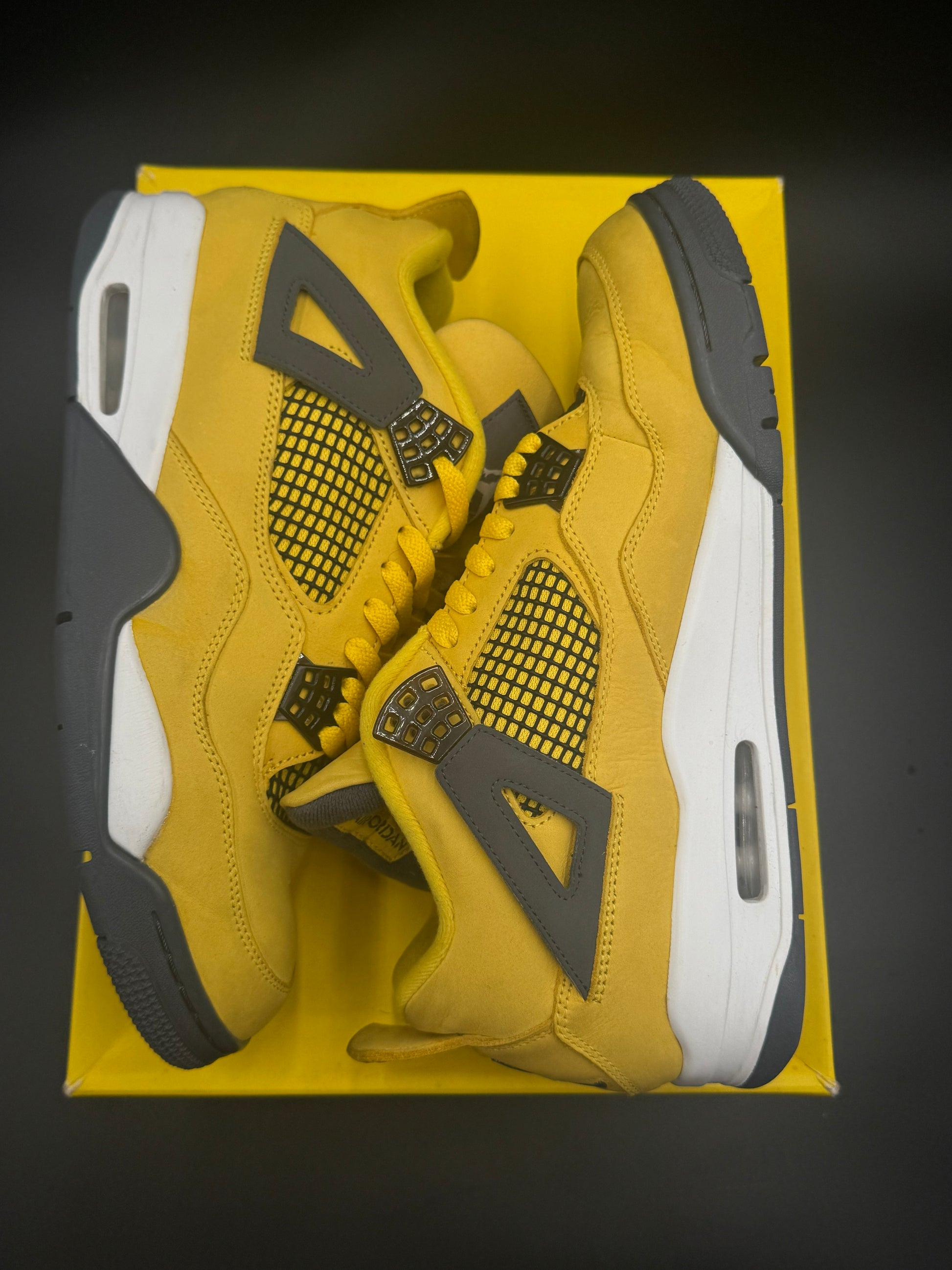 Air Jordan 4 Retro 'Lightning' 2021