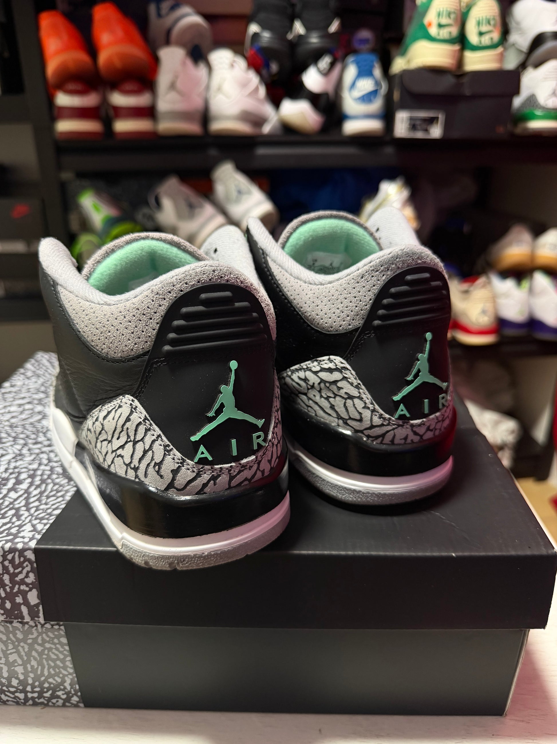 Air Jordan 3 Retro 'Green Glow'