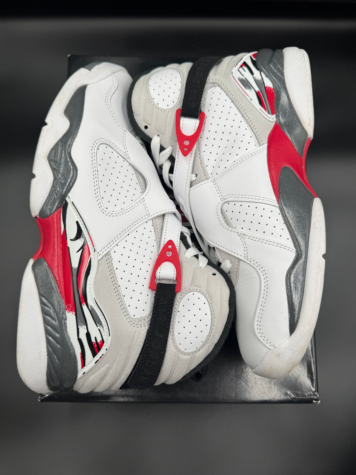 Air Jordan 8 Retro 'Bugs Bunny' 2025
