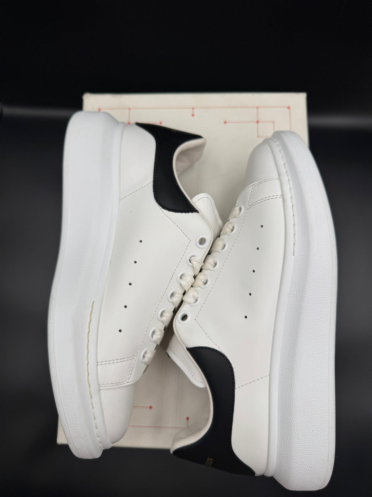 Alexander McQueen Oversized Sneaker 'White Black'