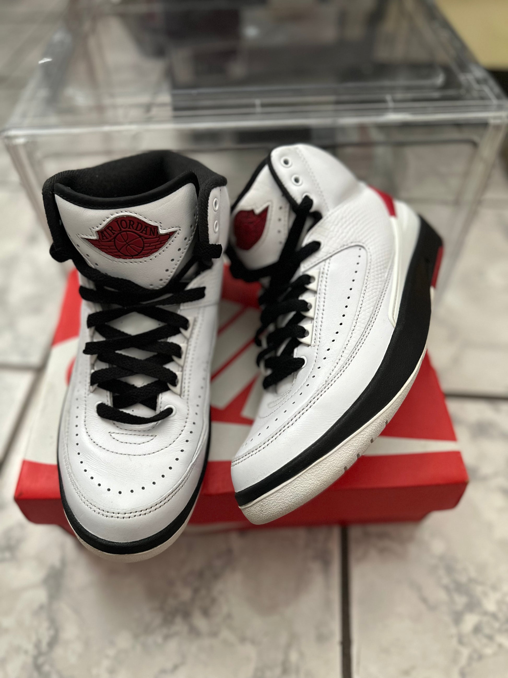USED Air Jordan 2 Retro 'Chicago'