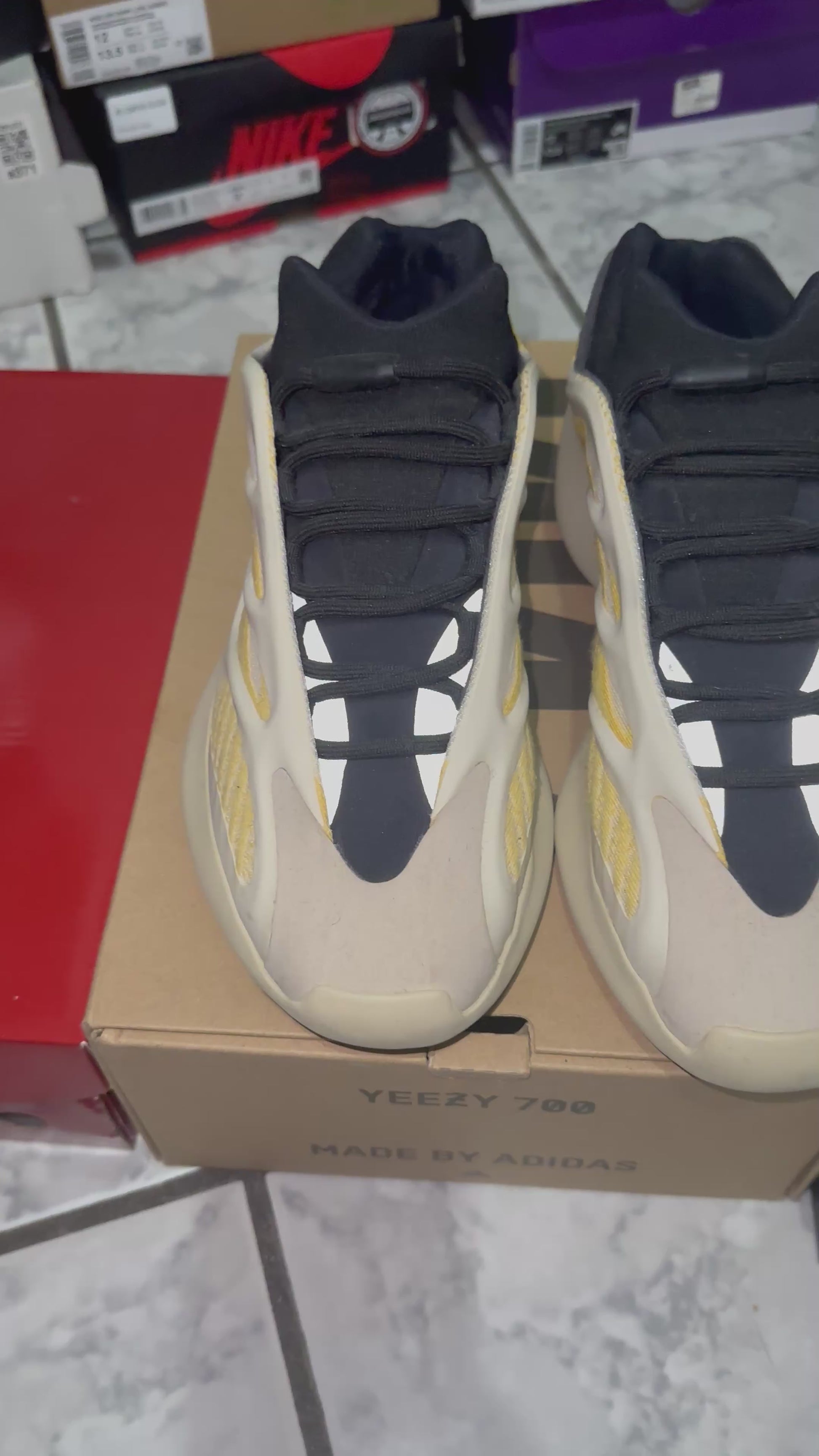 Yeezy 700 V3 'Safflower'
